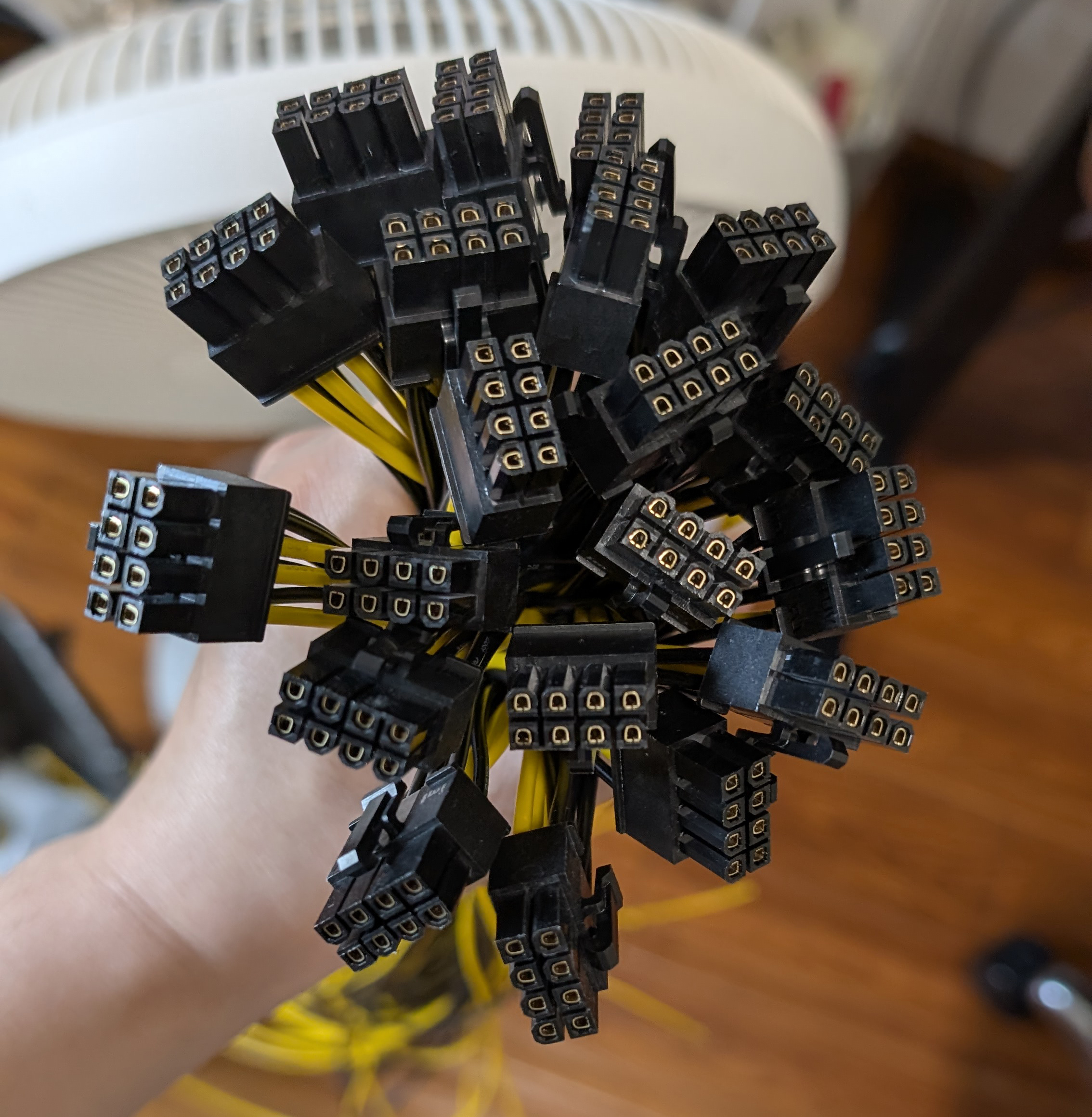 完工的成品 16awg